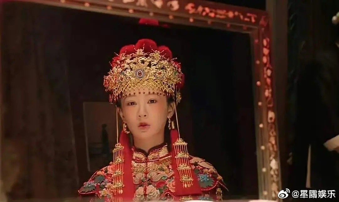 杨紫这个妆容看起来也太奇怪了 