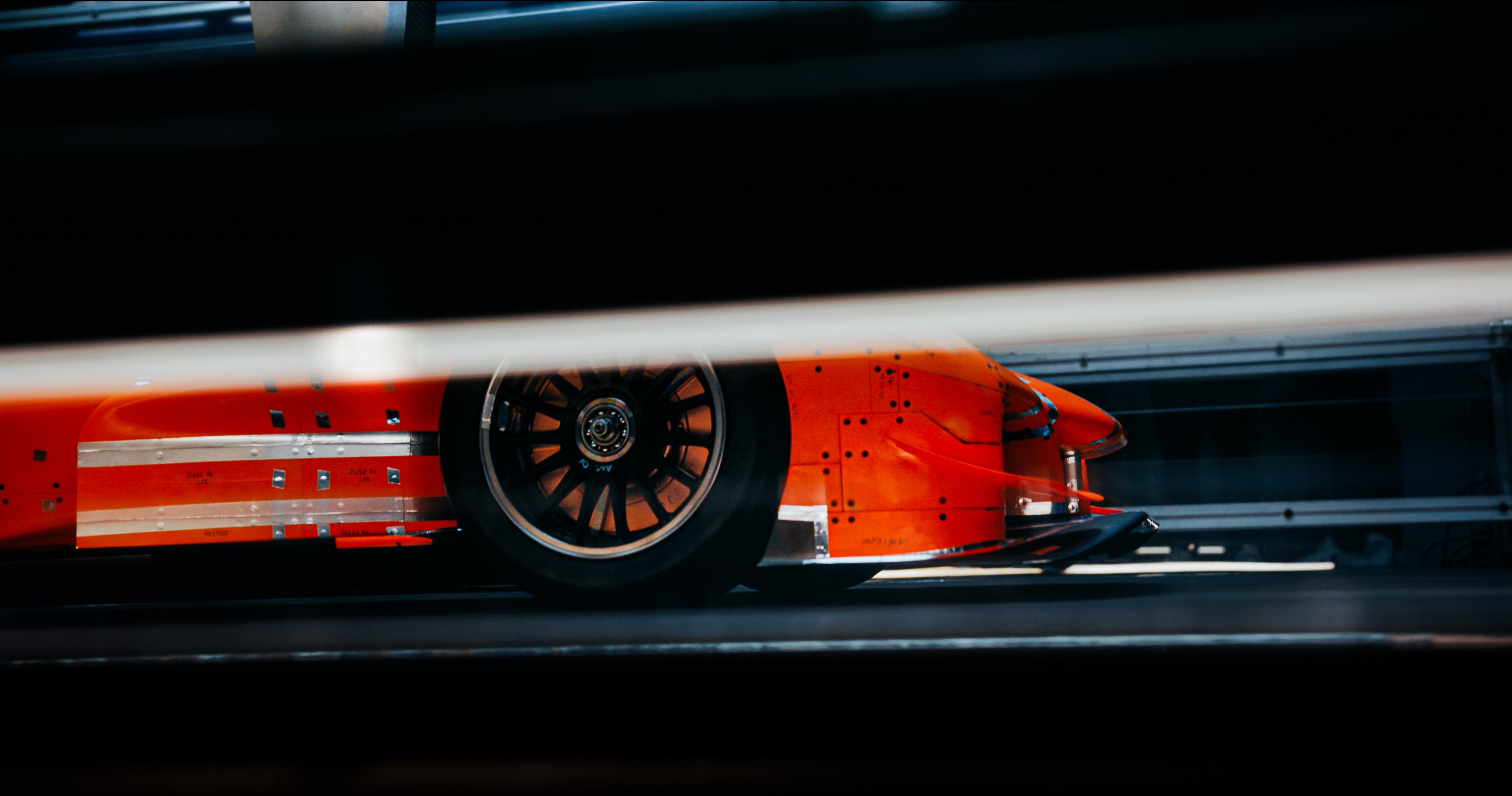 迈凯伦分享了一张其LMDh赛车的风洞测试模型的特写图片，而据之前的消息，新赛车最