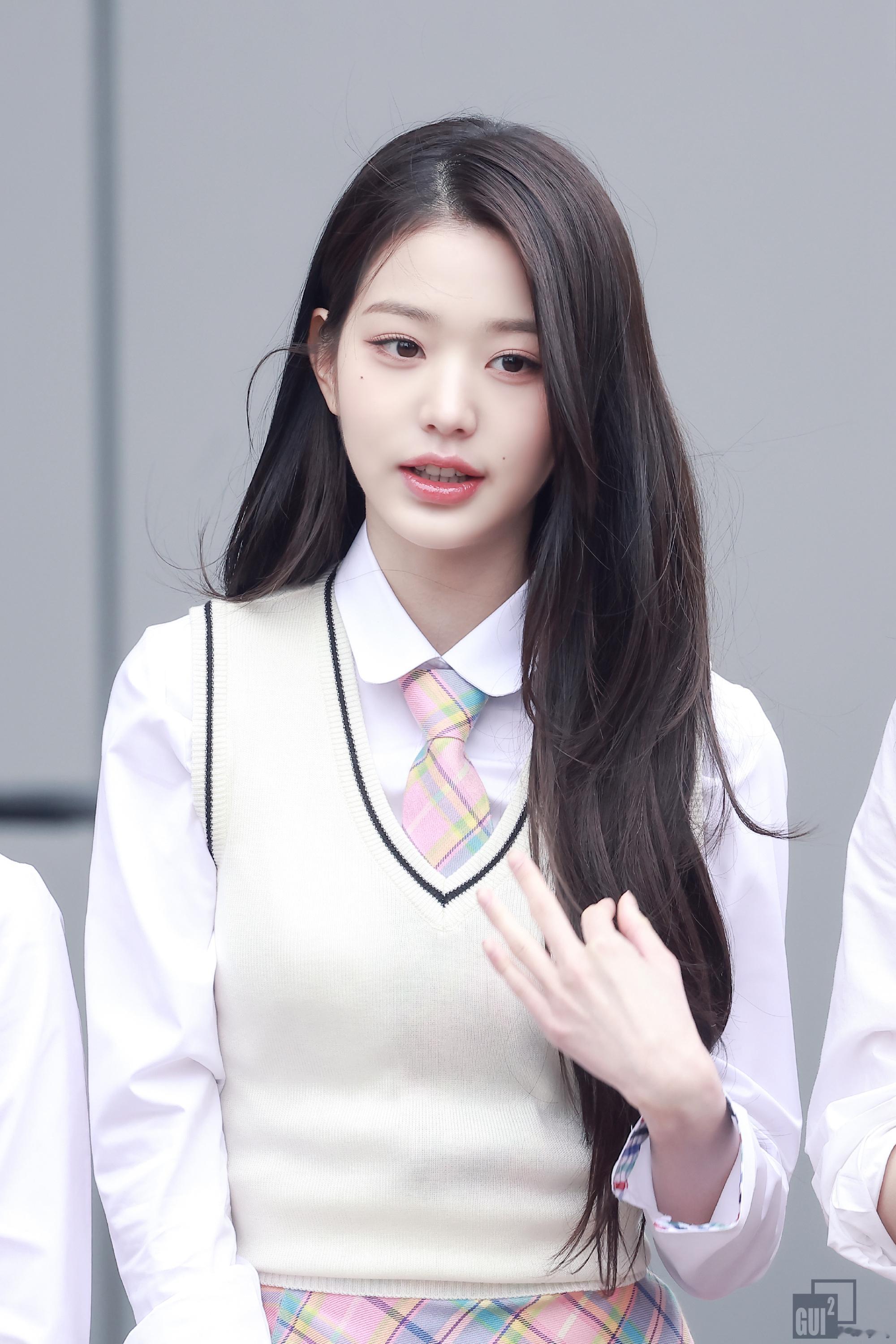 张元英美萌兔 