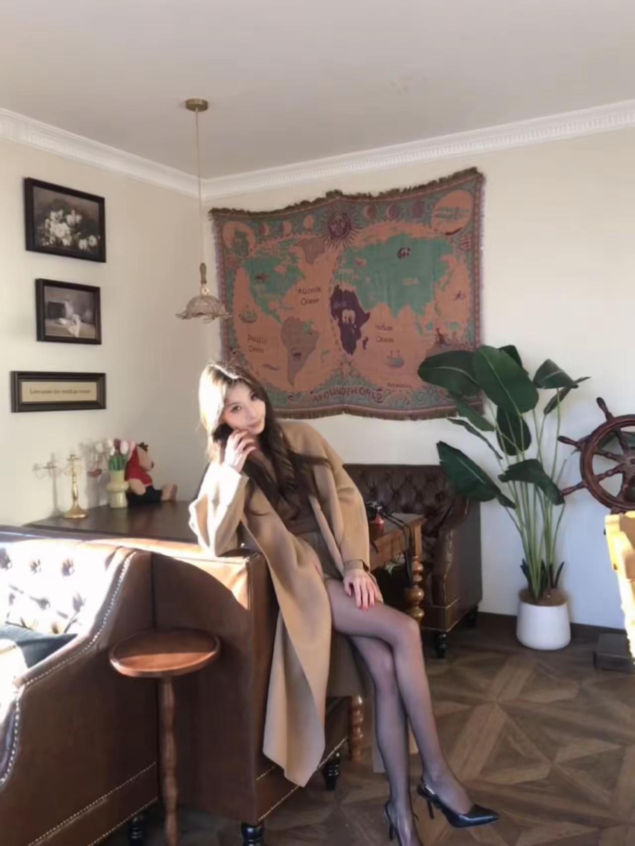 月华照影，风姿绰约。你是喜欢御姐风还是温柔风?