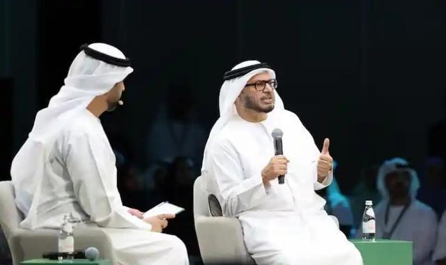 阿联酋 迈出危险一步！
4月27日，阿联酋总统的外交顾问安瓦尔公开表态：“ 海湾