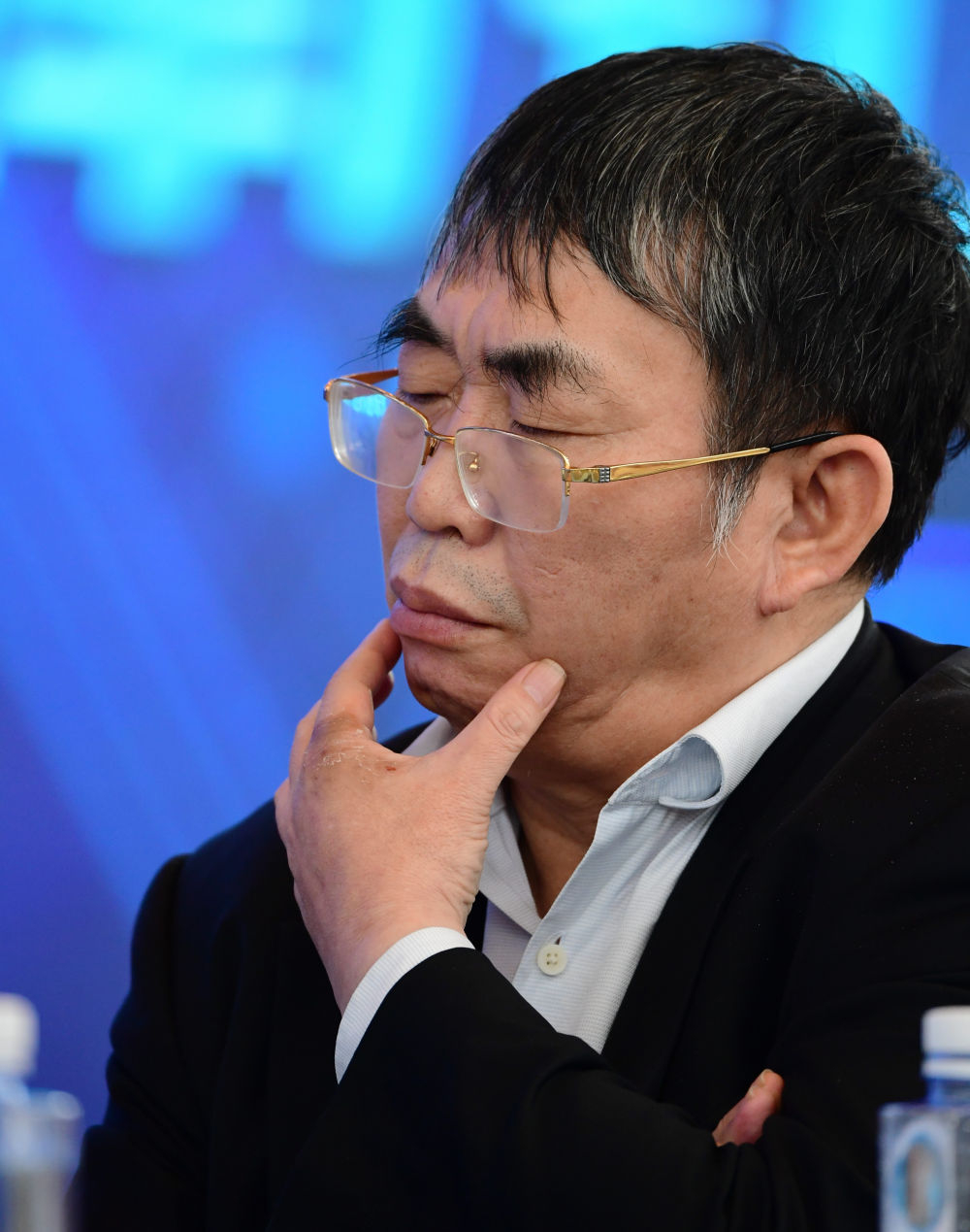 “棋圣”离去 传奇永存中国围棋协会名誉主席、“棋圣”聂卫平14日晚病逝，享年74