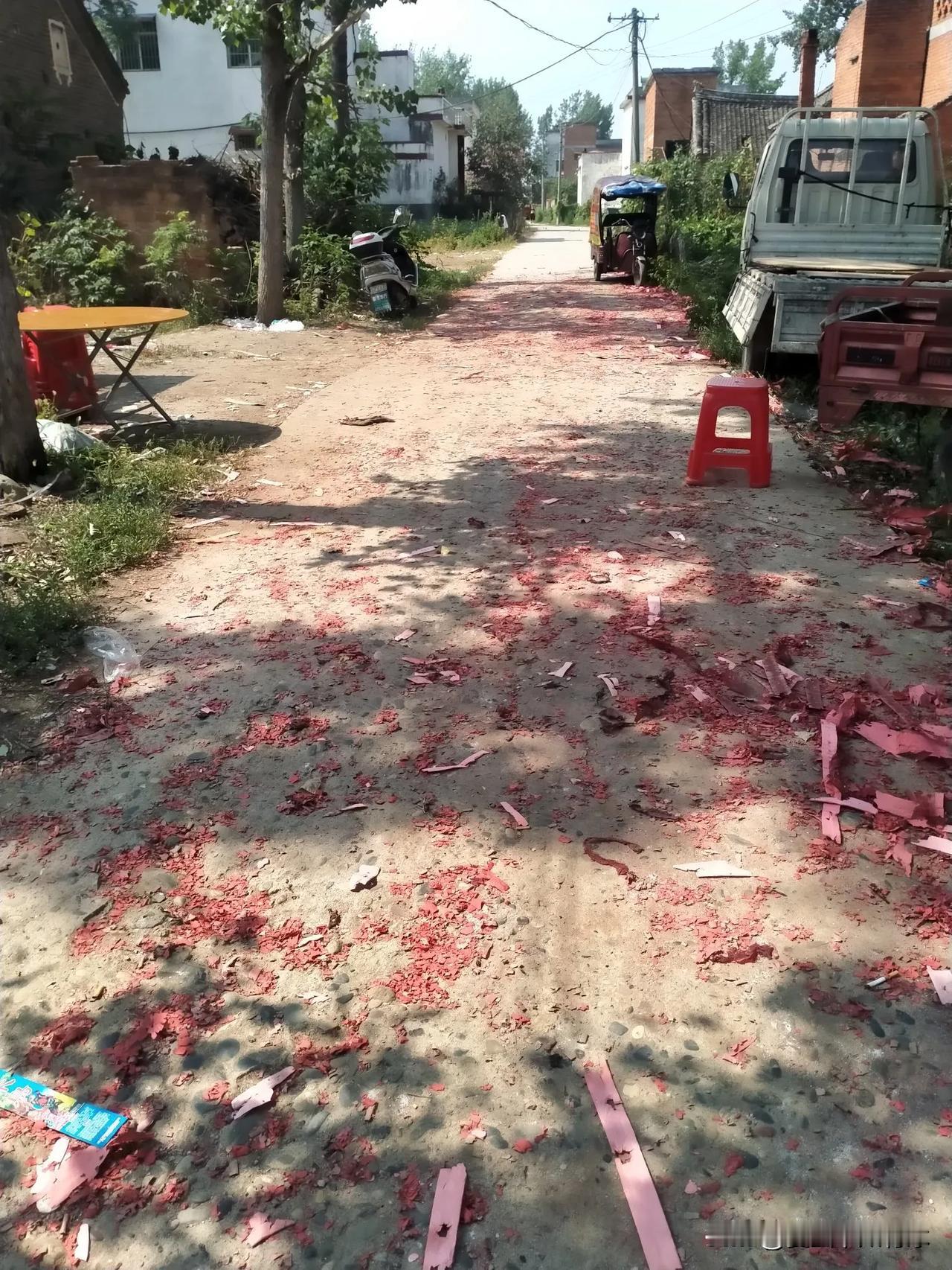 癌症患者如果不去医院接受治疗，能坚持多久呢？
就拿食道癌来说，民间有句俗语叫“紧