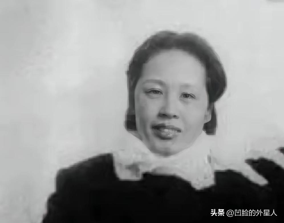 1949年，刘伯承听说原配还活着，并且日子过得很艰苦，就托人给她带信，想把她接到