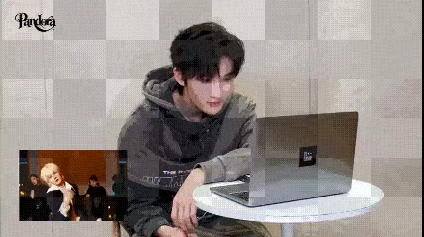 余宇涵看新歌MV 余宇涵真的太适合王子造型了，新歌MV里城堡魔法加持，气质干净又