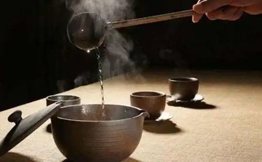 “达摩祖师说：”“所有的修行，都是假的。打坐、诵经、持戒、布施，皆属有为外相。唯