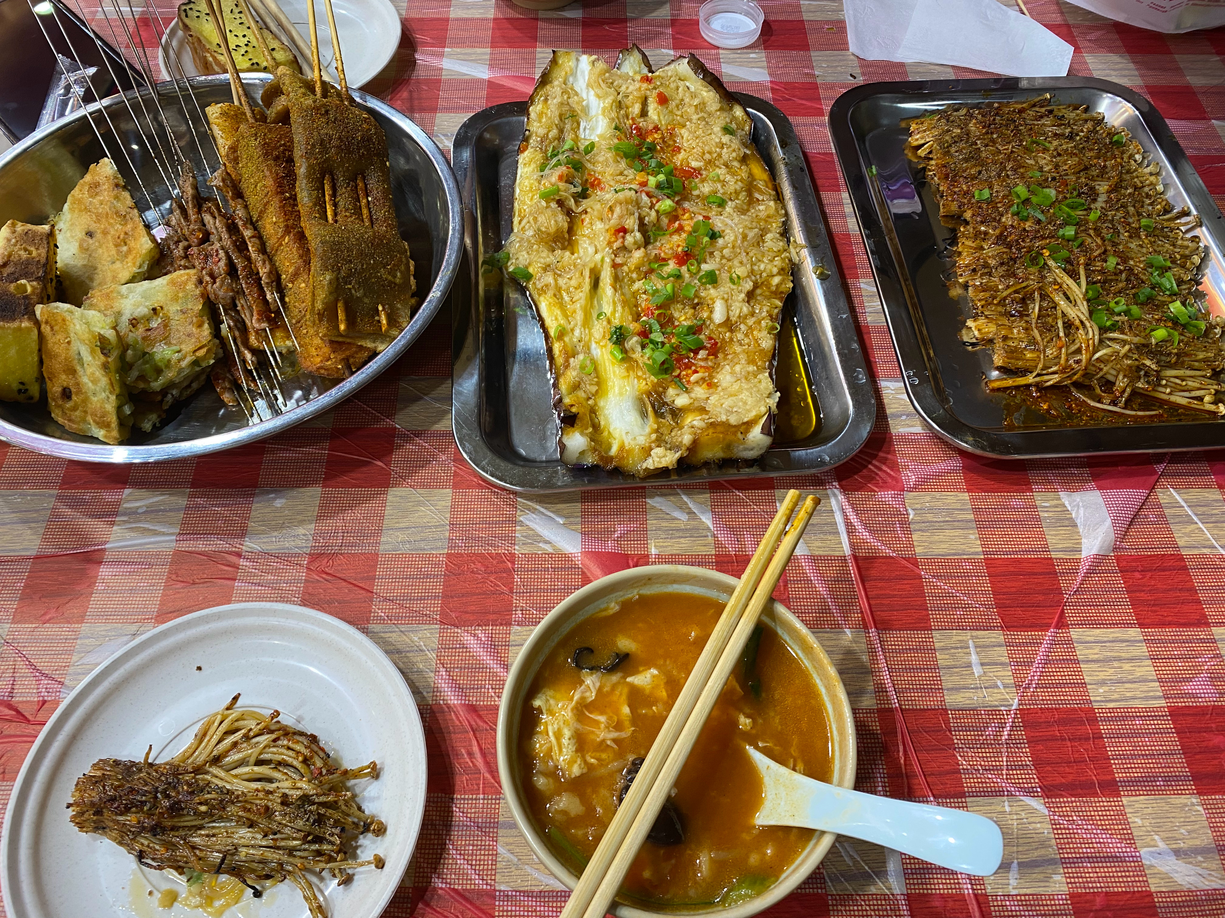 吃个夜宵回去做图赫尔的发布会视频[吃瓜] ​​​