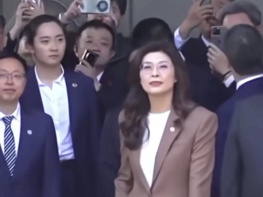 丢掉幻想，唯靠铁拳解放台湾
 
解决台湾问题，绝不能有任何幻想！幻想换不来统一，