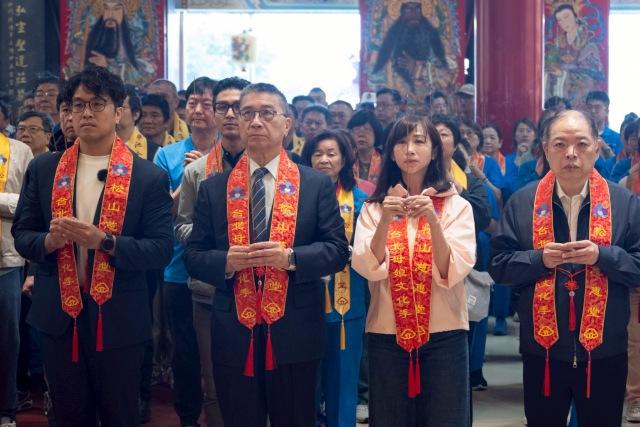 英系归队辅选，国民党不要低估民进党选举战斗力
民进党初选派系竞争刀刀见骨，但只要