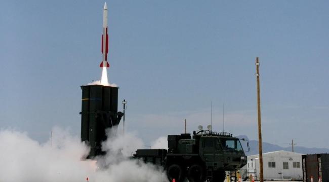 日本敢部署导弹？
送上门的理由！
中国驻军钓鱼岛合理合法！


日本在与那国岛部