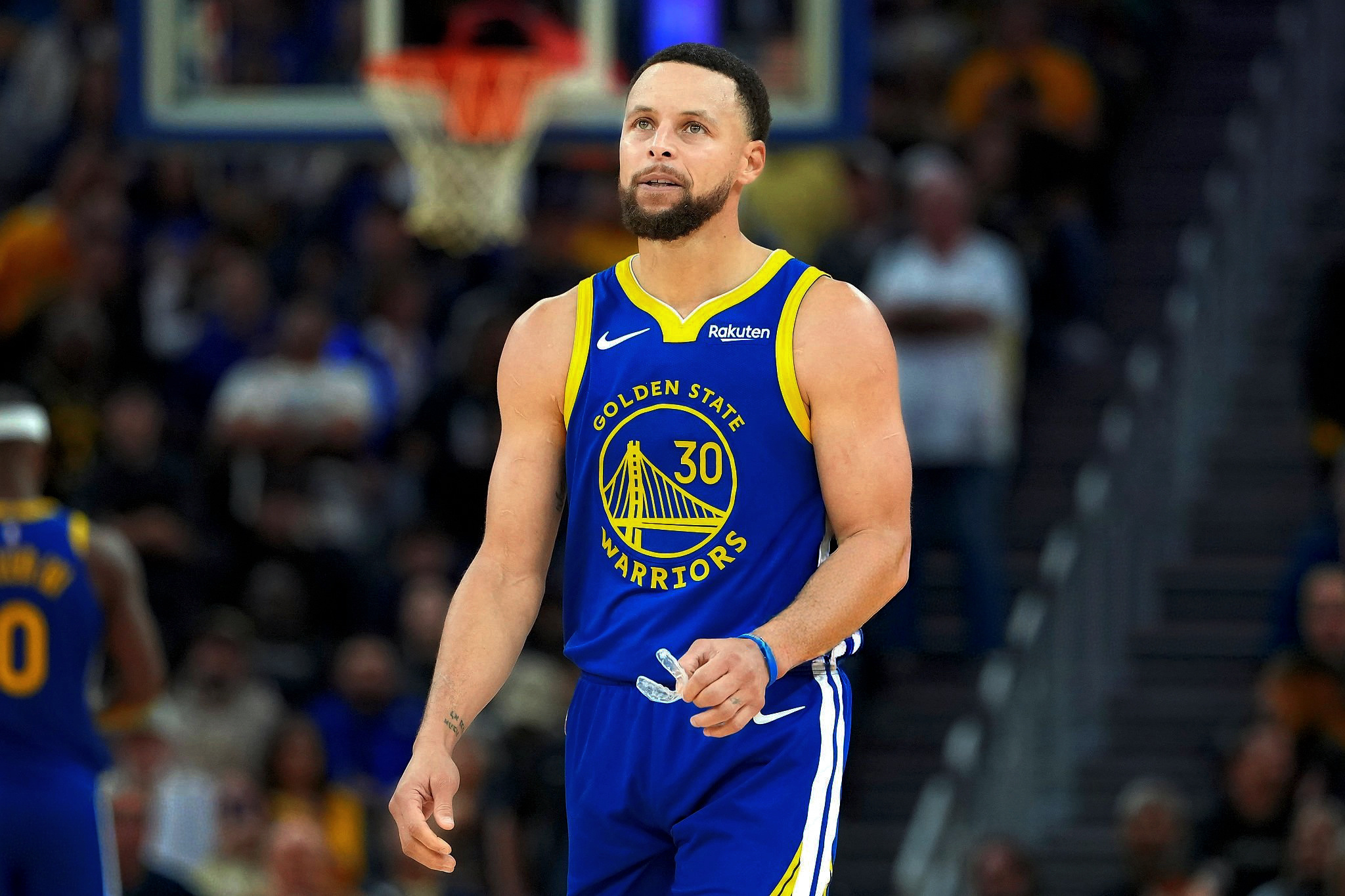 常规赛26场 39分5篮板5助攻复出第一场保持健康库里超话创作官