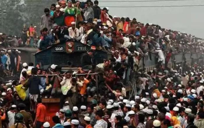 日本为填补赴日游客下滑的空缺，把目光投向了印度。2025年印度赴日游客首次突破3