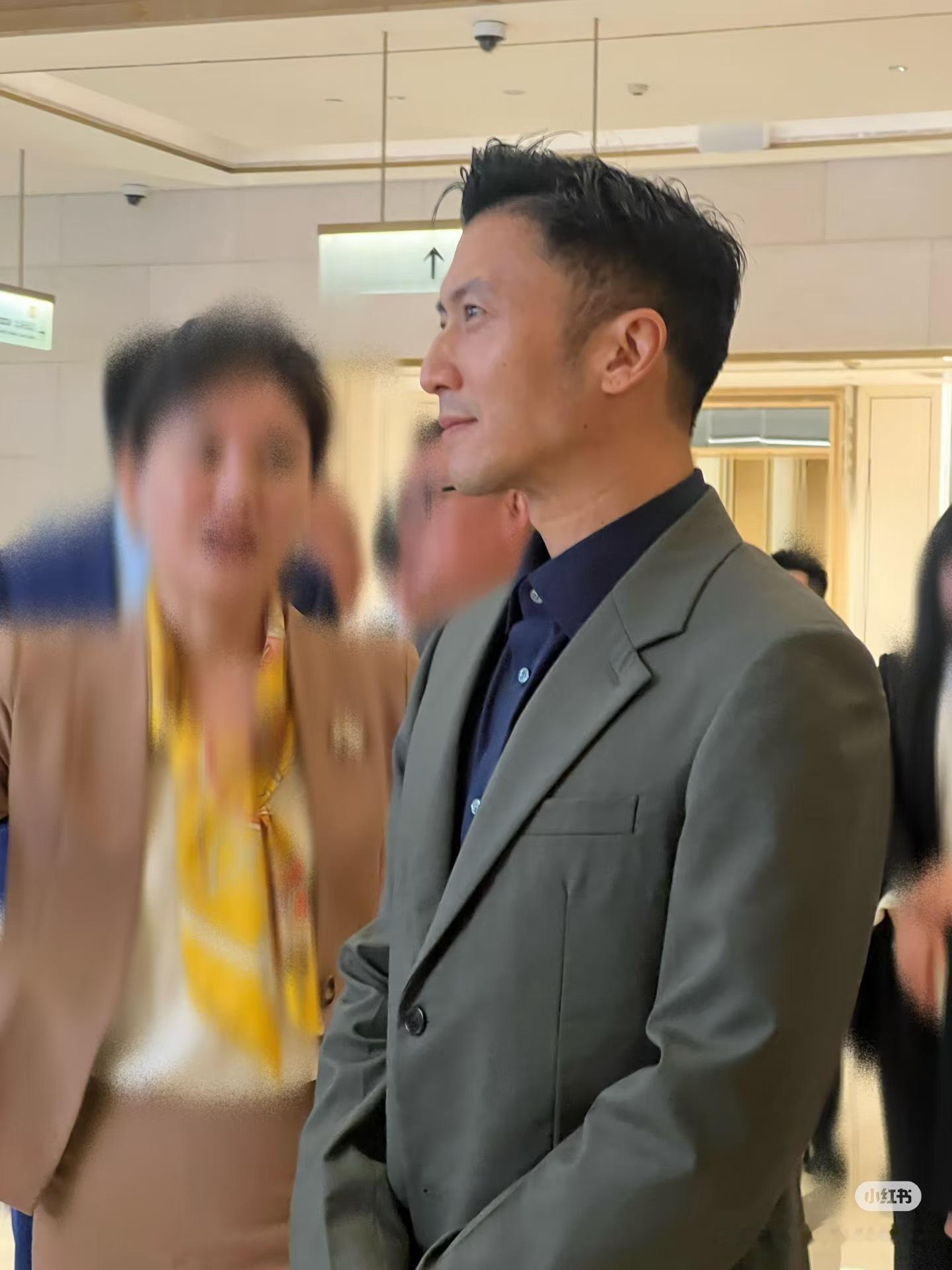 谢霆锋  😎 