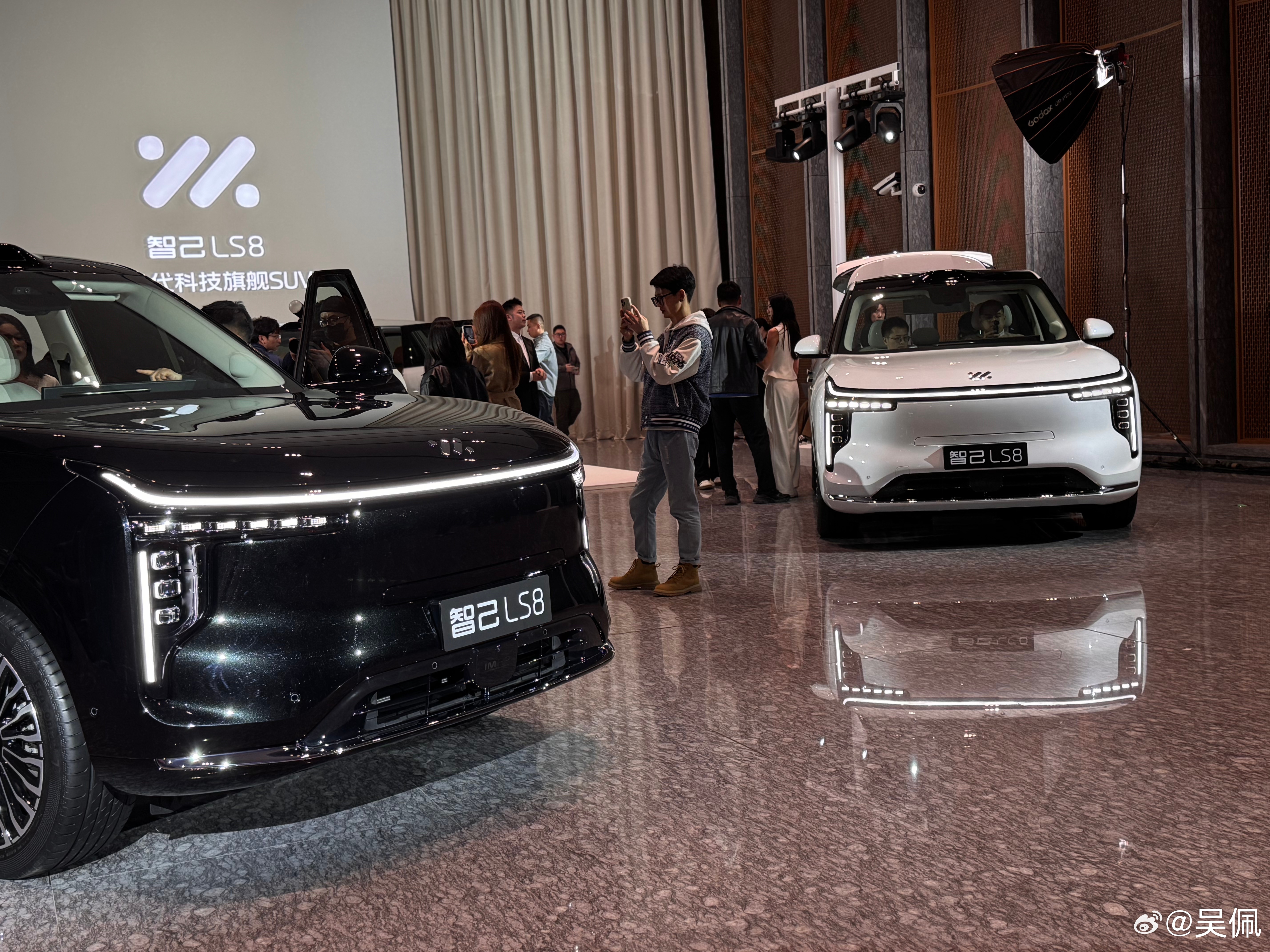 零跑A10上市、比亚迪宋Ultra EV上市、智己LS8预售……今晚三款新车，你