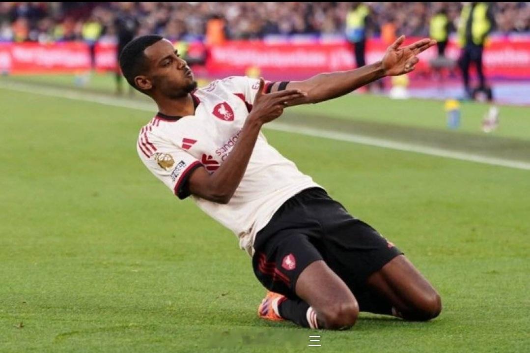 伊萨克：这个进球我等了很久，但最重要的是球队获胜了本轮英超，利物浦客场2-0击败