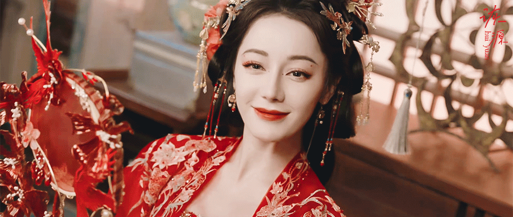 迪丽热巴 《白日提灯》贺思慕 / 动图▷EP26-02 花魁-红衣-掀开帘子 扇