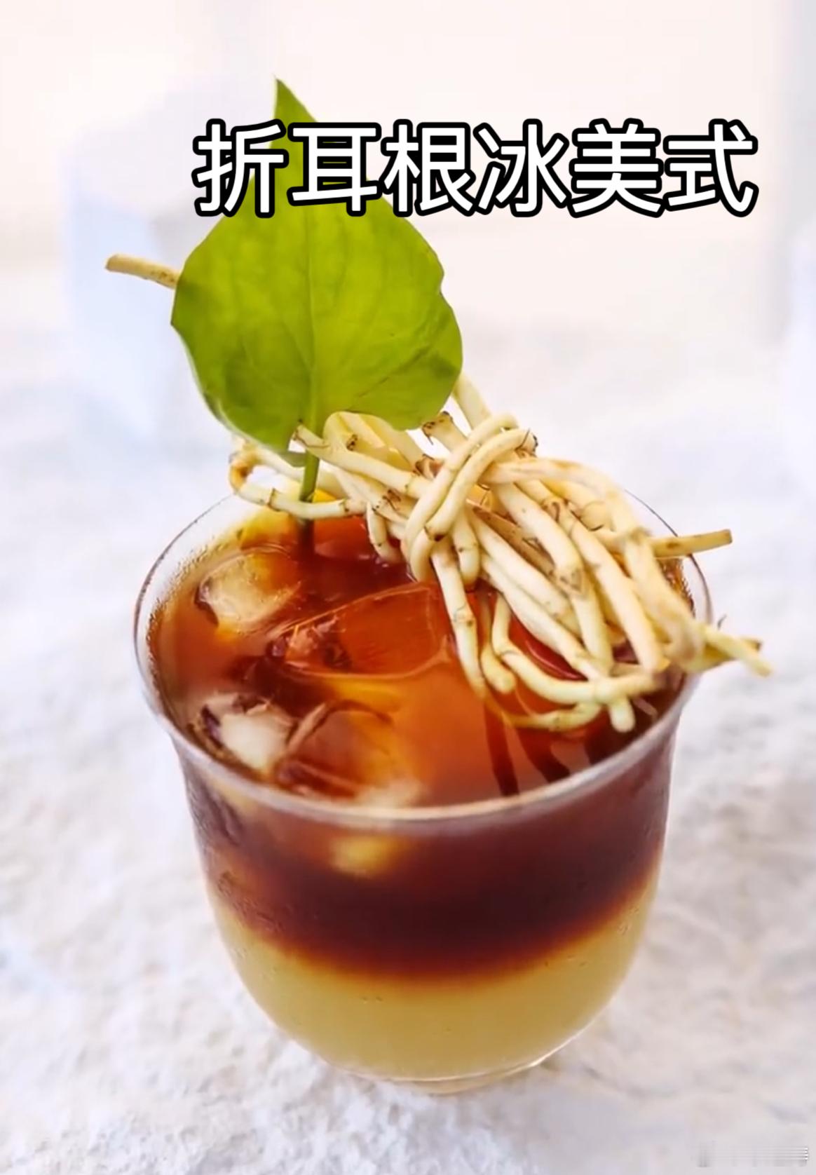 #咖啡口味为什么越来越卷#说实话咖啡店越来越多，竞争激烈卷一点，各家口味有创意我