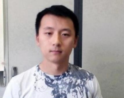 这话听着就让人寒心！“美国再乱，也比中国强”，谁能想到，这话居然出自咱们国家倾心