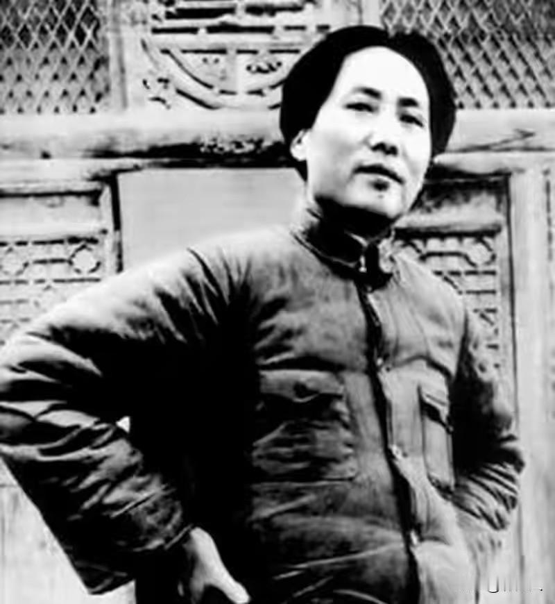 1929年2月10日，江西瑞金大柏地的山坡上，枪声正密。
 
一个平时很少摸枪的