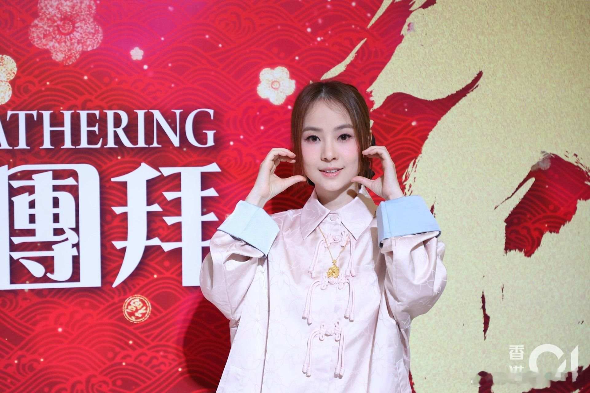 谷婭溦否認暗指張崇德 直言「某大師」非他 盼同行良性競爭.2月25日，谷婭溦現身