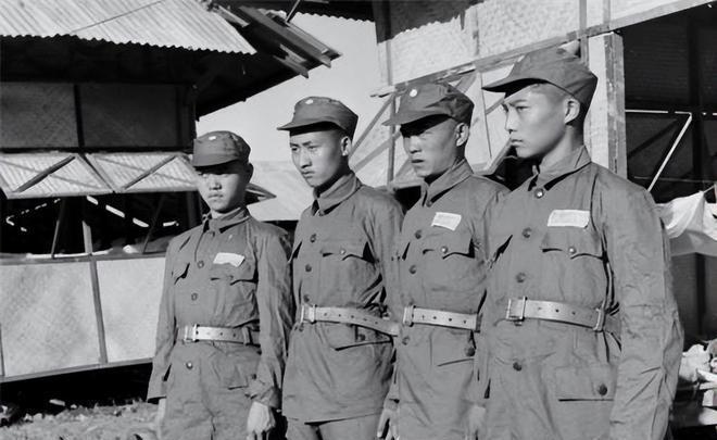 1947年，共产党员陈斌即将被敌人处决，他突然看到人群中有三个熟悉的身影，立马大