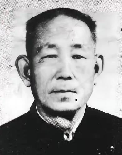 1944年，伪军头子莫正民，决定率部起义，投奔八路军，谁知这时，日军中队长打来电