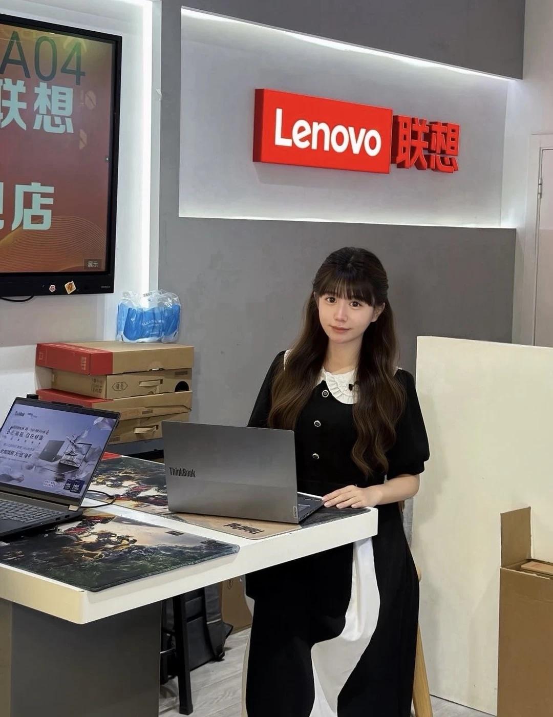 2026买的最值得东西💻以前过的是什么苦日子
上大学时买的旧电脑，现在开个专业