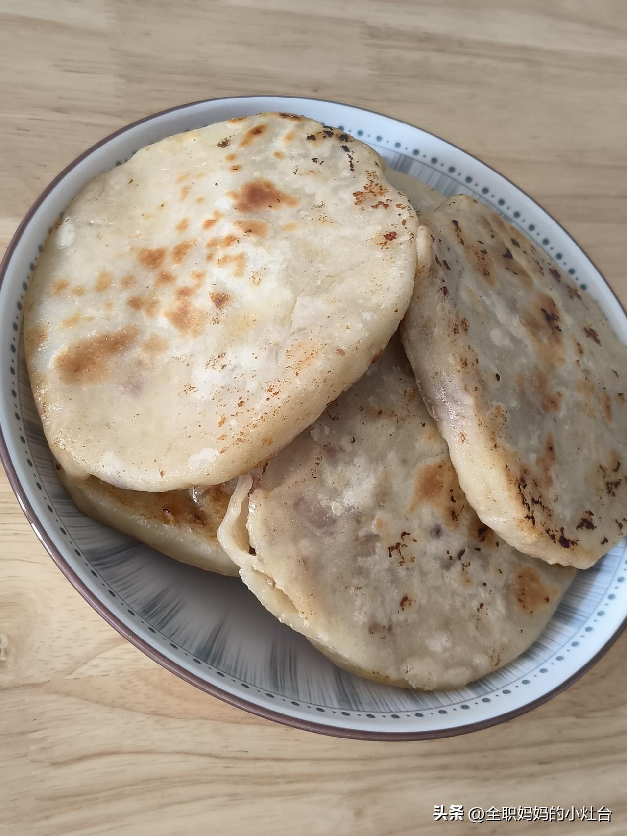 在家带娃的日子你焦虑吗?
一开始我也焦虑，我也会崩溃，后来慢慢开始学会自愈，一方