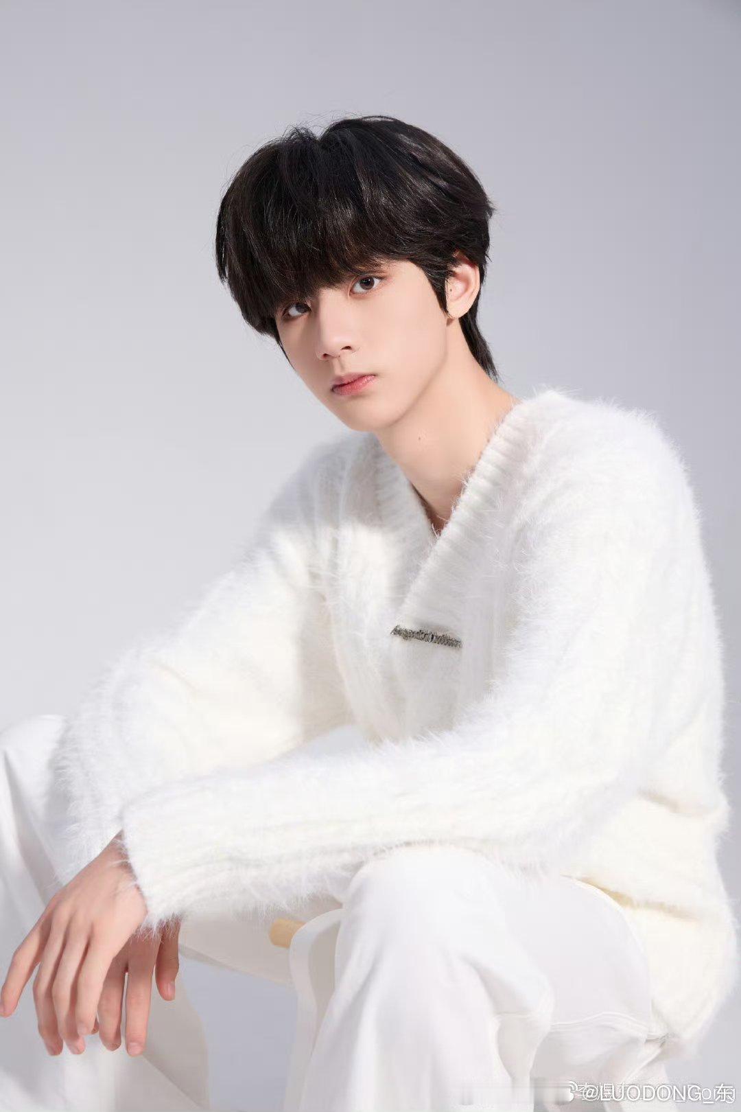 李煜东 ☂️李煜东 四代纯血养成系黑马🍬李煜东 四代唯一视觉中心相信流星划过的