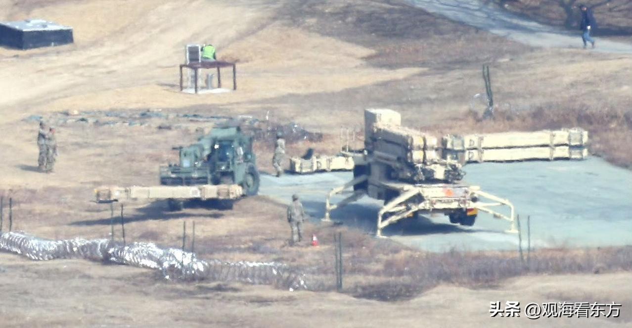 位于韩国庆尚北道星州郡的萨德基地，正在拆除相关发射装置。韩国昨天有消息（韩联社）