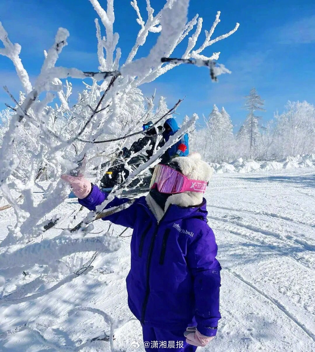 【#男孩去东北吃几口雪发烧到39.1度#】据福州晚报，最近，福州8岁小男孩明明（