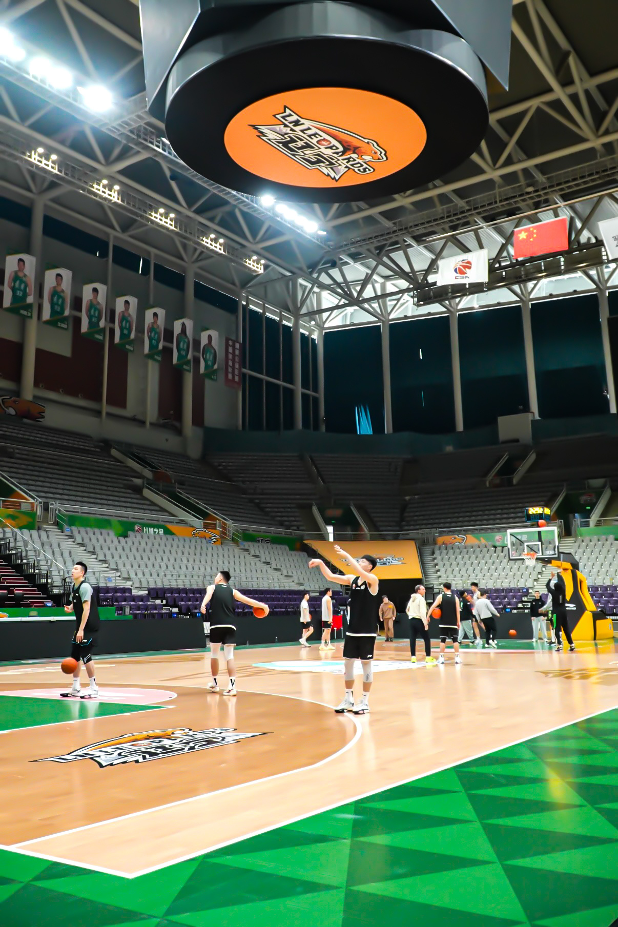 据悉，辽篮另一名新援布罗金顿将于近日抵达沈阳，辽宁男篮将和北控男篮在沈阳将进行两