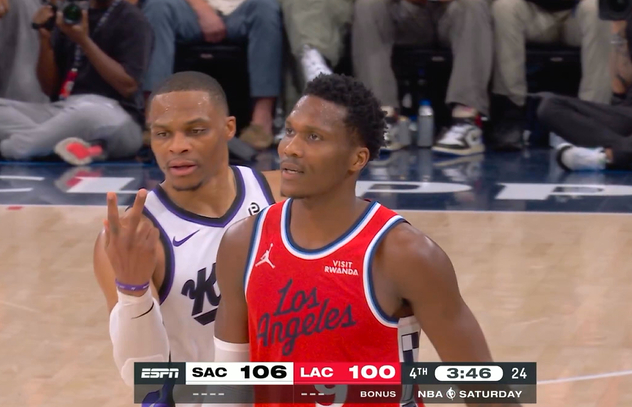 ▲当我打开图片的时候出现了幻视，误以为场上有2个威少