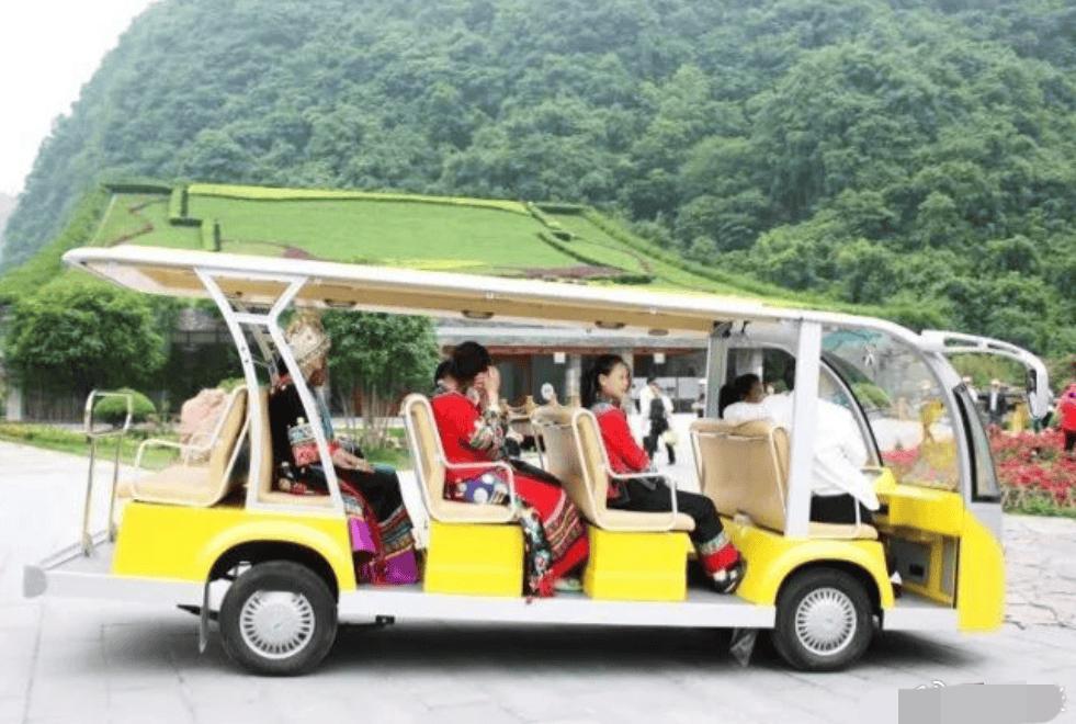 景区的摆渡车‼️
[苦瓜][苦瓜][苦瓜]
景区爱搞摆渡车，
我们不知为什么。