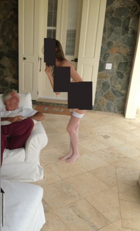 爱泼斯坦案再曝猛料：FBI从豪宅搜出170部私藏视频，尺度令人咋舌

爱泼斯坦上