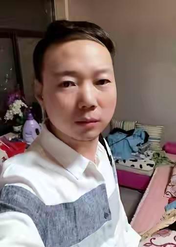 南宁痴情男一年狂砸40万养女友全家，连前夫都沾光，真相曝光全网炸锅！

当爱情遇