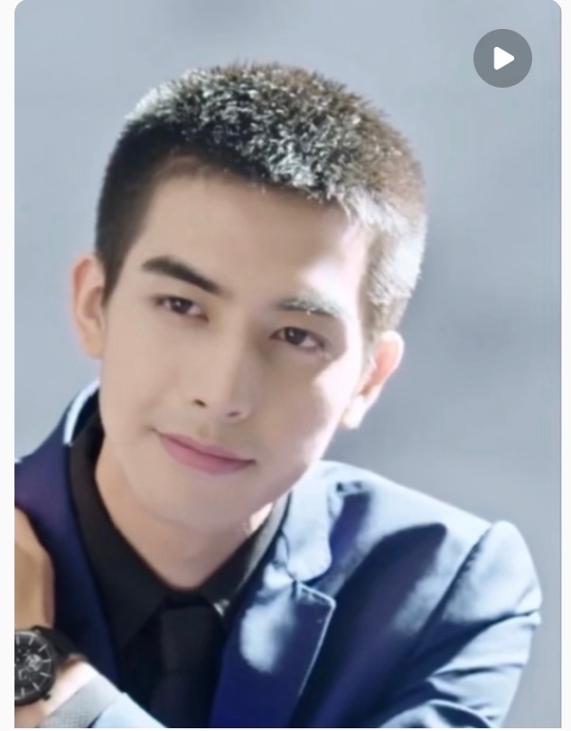 这种不流畅的问题咋说呢，演糙男合适，可以吹糙帅像p5这种镜像，依然是左侧脸看到另