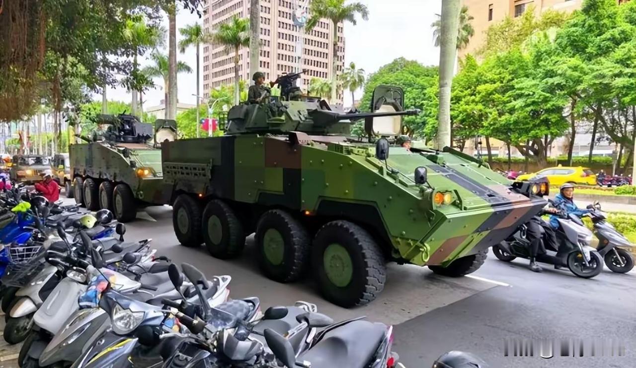 解放军130架战机压阵远火封台切断民进党当局外援路线12月30日“正义使命-20