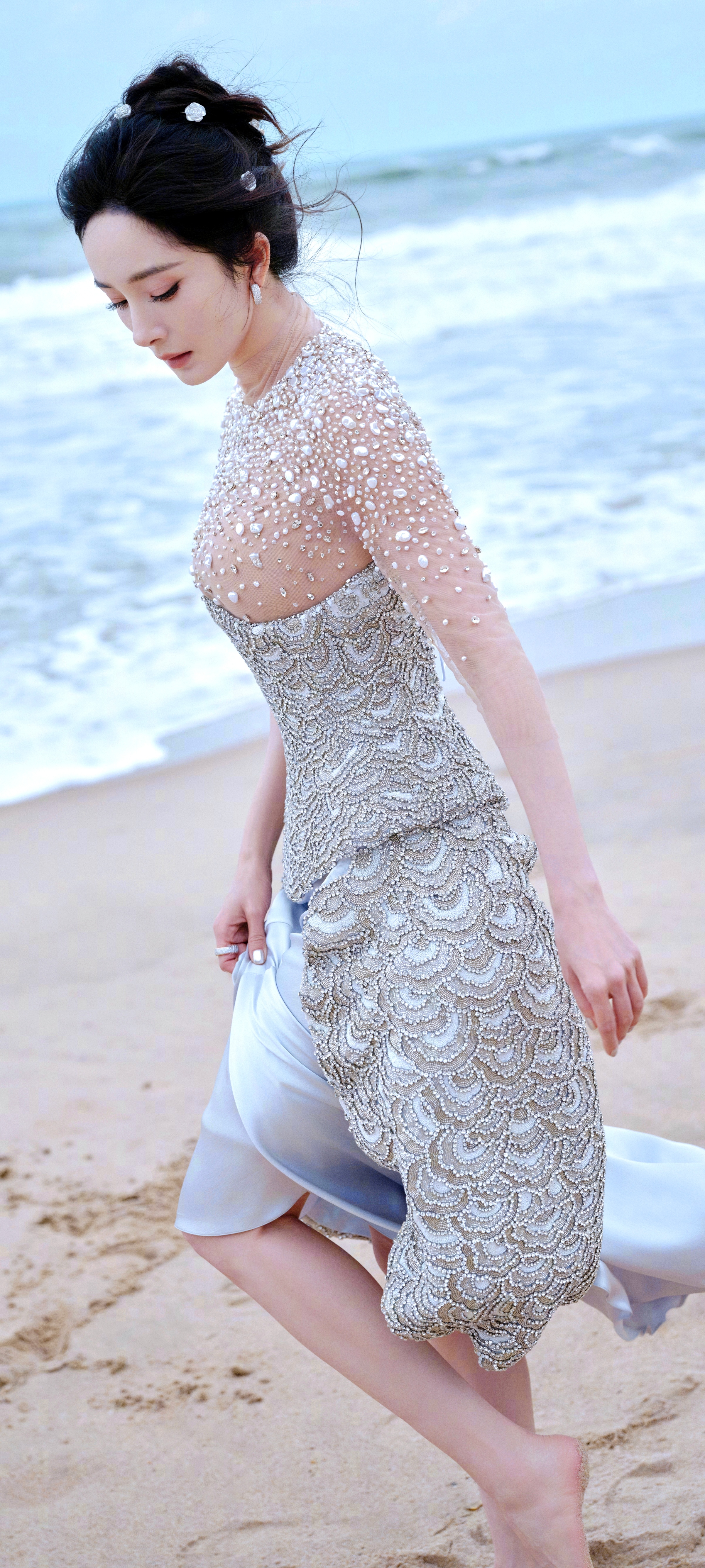 杨幂没走红毯杨幂 美就够了[期待][期待][期待]杨幂[超话] ELLE晚宴 ​