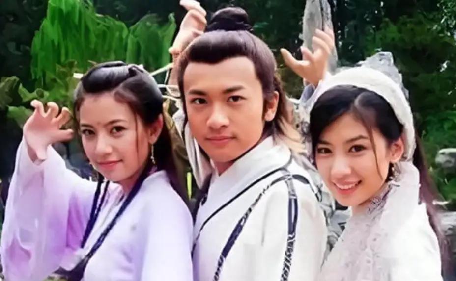 难怪明教会灭亡！赵敏惨死、杨逍战死，张无忌被逼绝望自尽
 
金庸武侠里，明教堪称