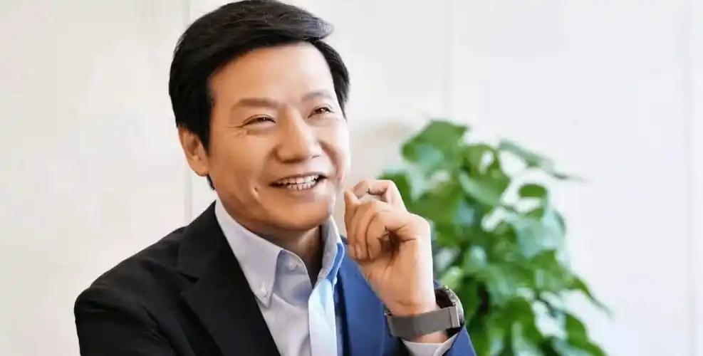 在中国科技圈里，雷军和汪滔算是两种完全不同的活法。

一个讲究顺势而为，一个死磕