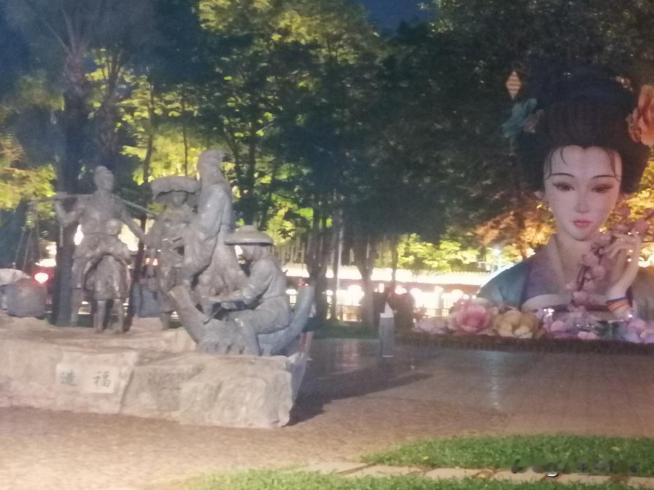 古代女子形象，年轻伴侣同行，喂鱼饲料，各种形态，各种活动，丰富多彩！