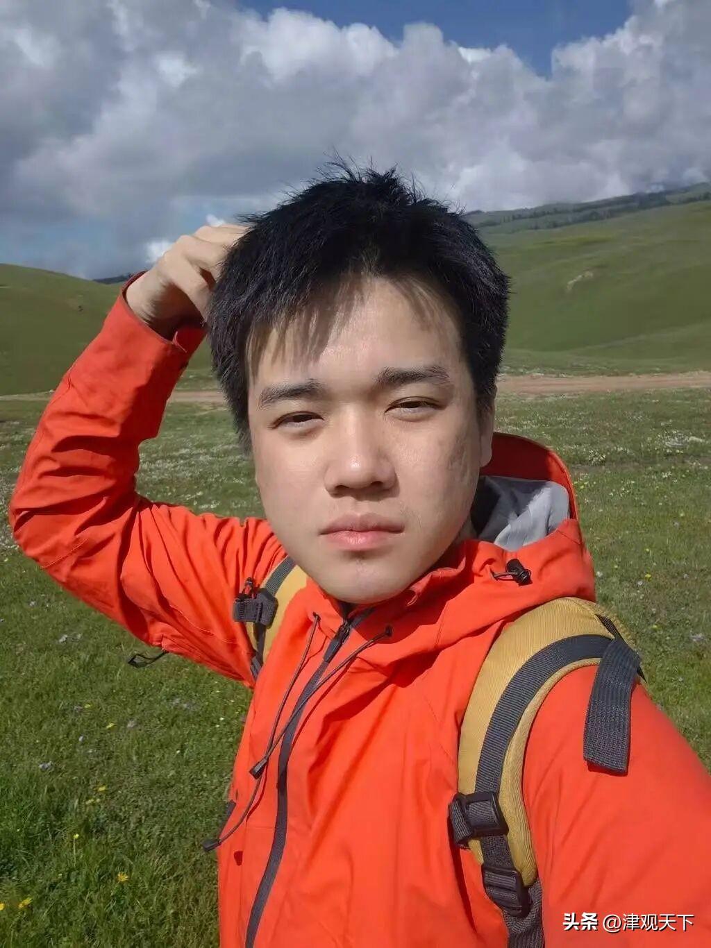 这么帅的小伙，才20岁，本该坐在大学课堂里，却在新疆喀纳斯的山路上失联十余天，至