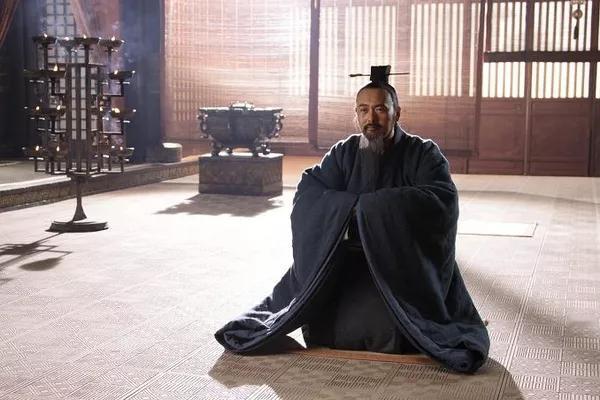 孔子精通六艺，对音乐的造诣颇深，他经常借音乐来抒发情怀。孔子来到卫国，卫灵公很高