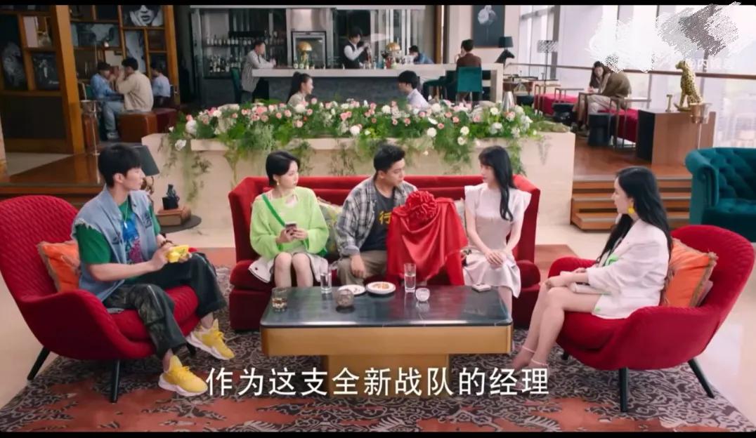 《爱情公寓》出番外篇了，第五部中的大部分角色都在，诺澜也被邀请来作为客串。虽然爱