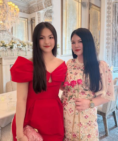 李湘、王岳伦同时发照为王诗龄庆生，一家三口没有一张合照，女儿发的图里也只有李湘没