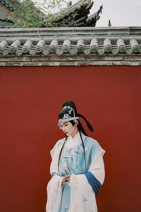 刘宇探花郎十八宫格刘宇探花郎头饰 这个头饰好特别！！！ 