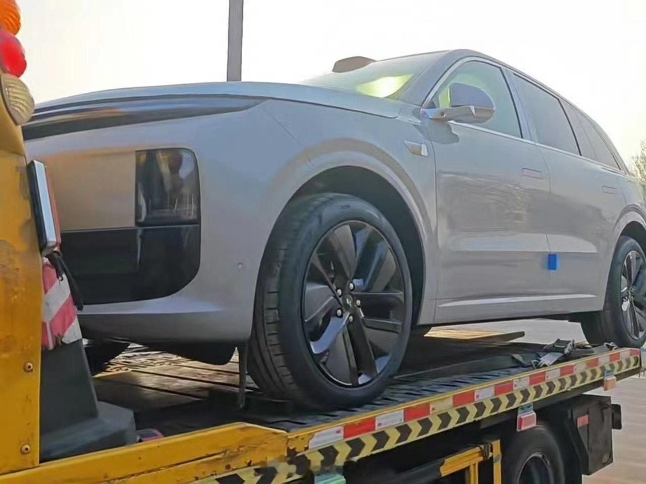 滴滴，理想L6实车，怎么有种很可爱的感觉[doge] ​​​
