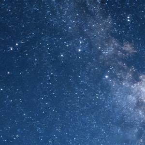 0000 不必总羡慕别人的光芒，觉得自己平凡黯淡，其实每个人都有专属的闪光点，有