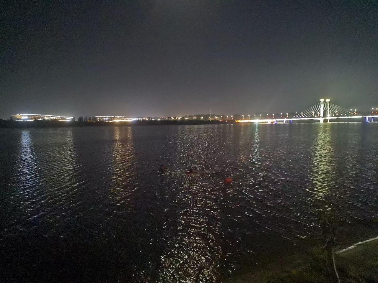 今日出伏，意味着三伏天正式结束，即将开启凉爽金秋，多多喝水，切莫熬夜，一切安好！